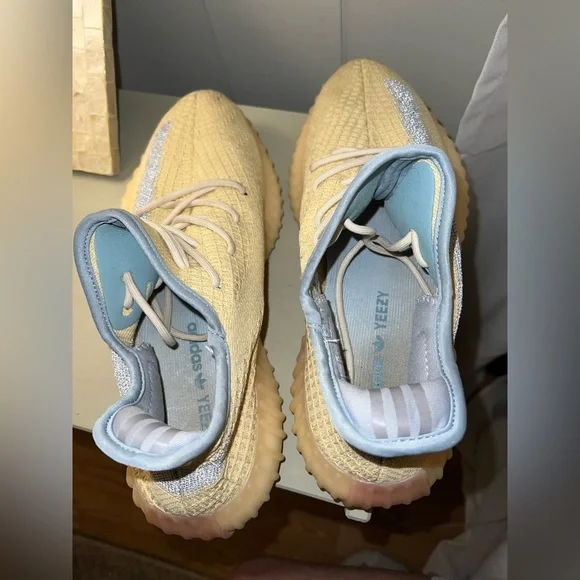 - Yeezy - Picture 3 of 3